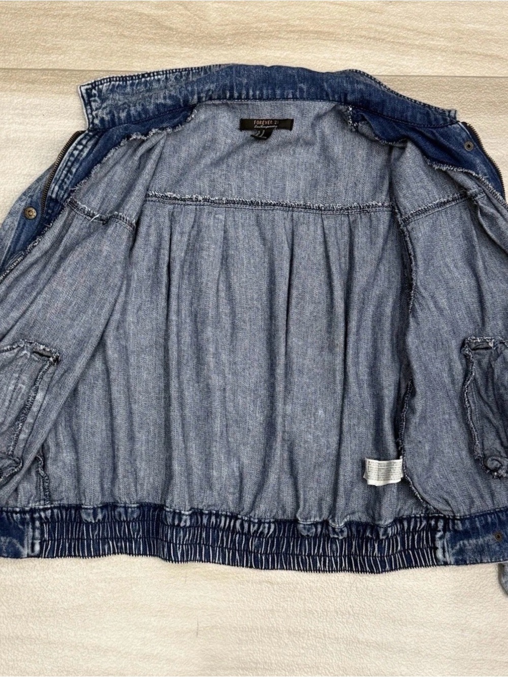 Vintage Retro Style Forever 21 Contemporary
Acid Wash Denim Jacket Women's Sz M - Picture 3 of 11